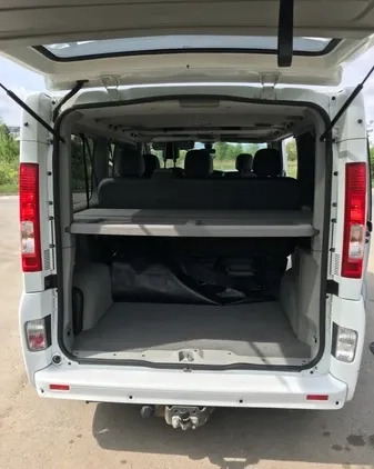 Renault Trafic cena 84600 przebieg: 193000, rok produkcji 2014 z Bielawa małe 121